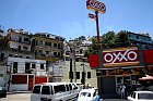 20100501-8355-OXXO-LargestConvenienceStoreChainInMexico