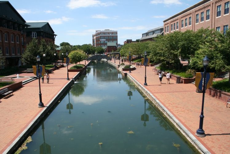 20110812-1116-CreeksidePlaza-FrederickMD