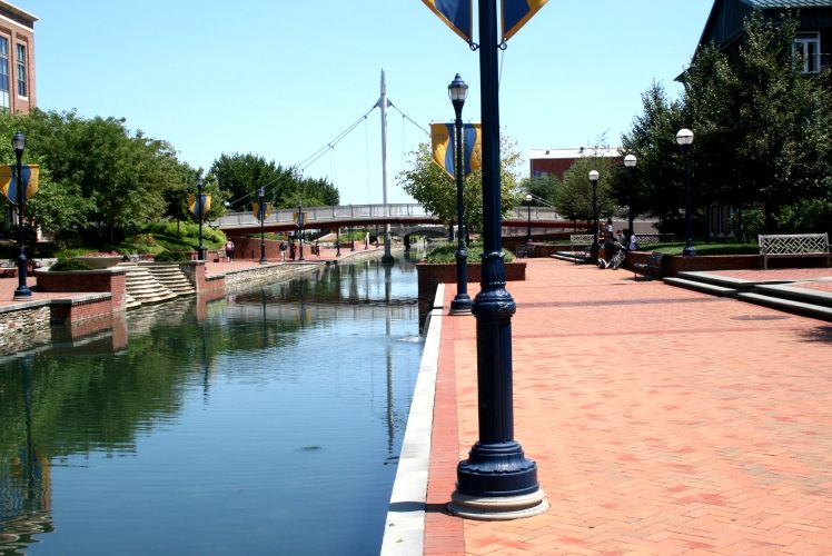 20110812-1118-CreeksidePlaza-FrederickMD